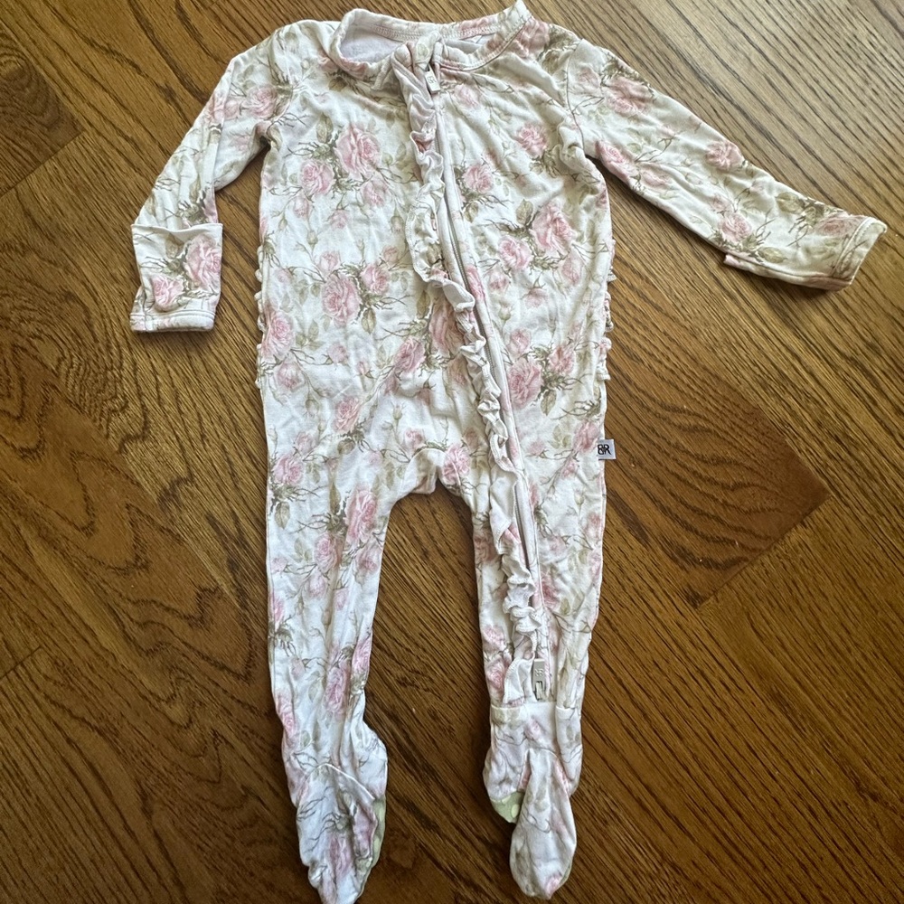 Bums & Roses Timeless Trellis Floral Zip Footie